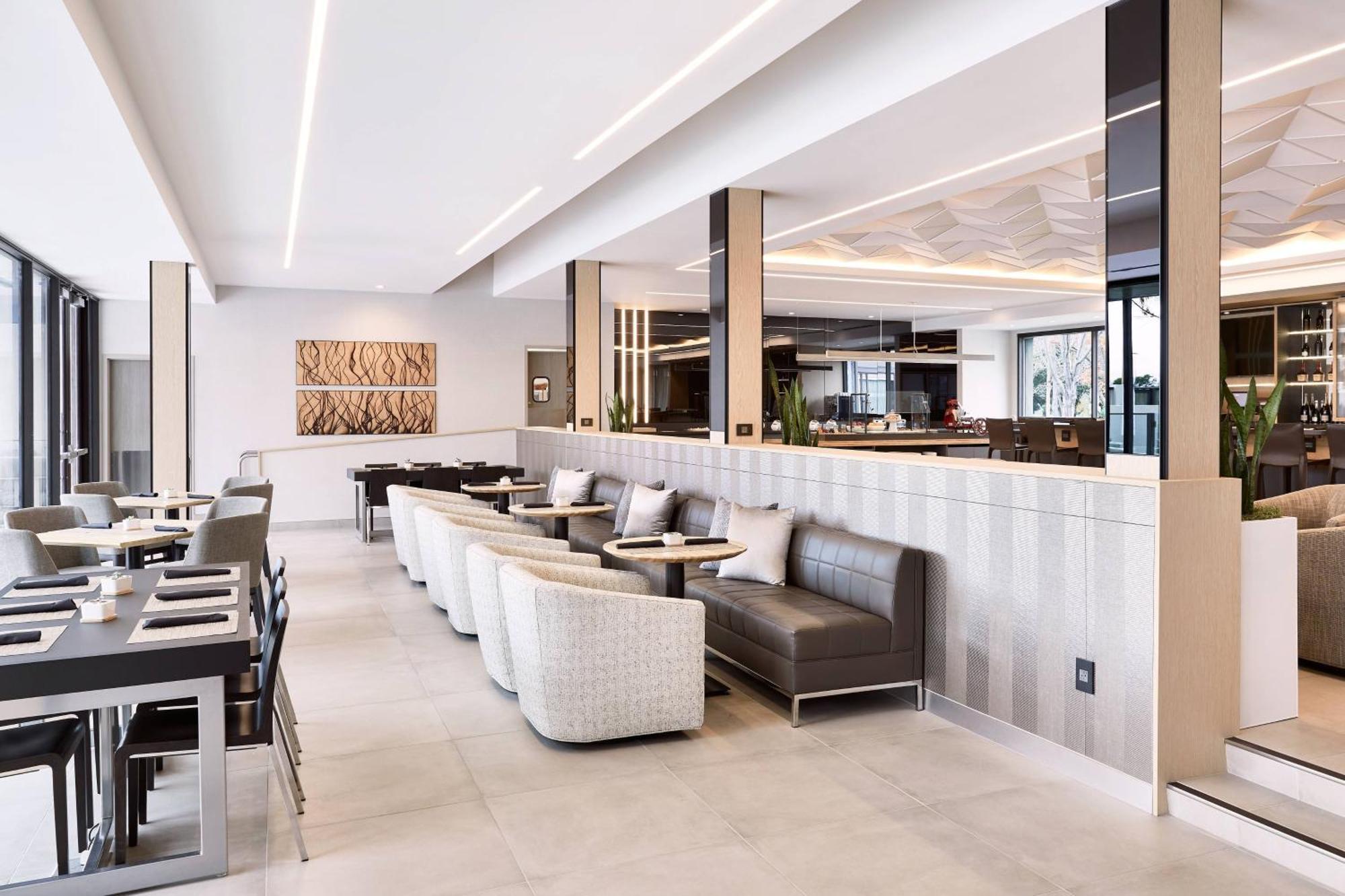 Ac Hotel By Marriott Плезантон Экстерьер фото